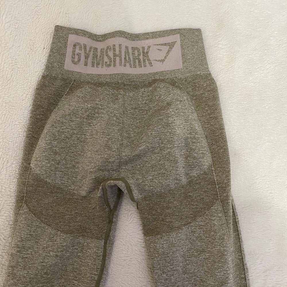 gym shark leggings small